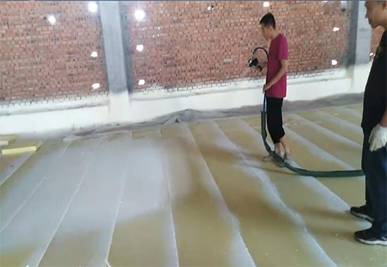聚氨酯噴涂機(jī)種類(圖1) 聚氨酯噴涂機(jī)冷庫(kù)保溫案例