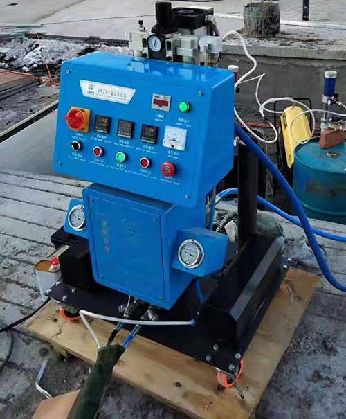 專業(yè)聚氨酯噴涂保溫施工方案(圖2) Q2600專業(yè)聚氨酯保溫噴涂機